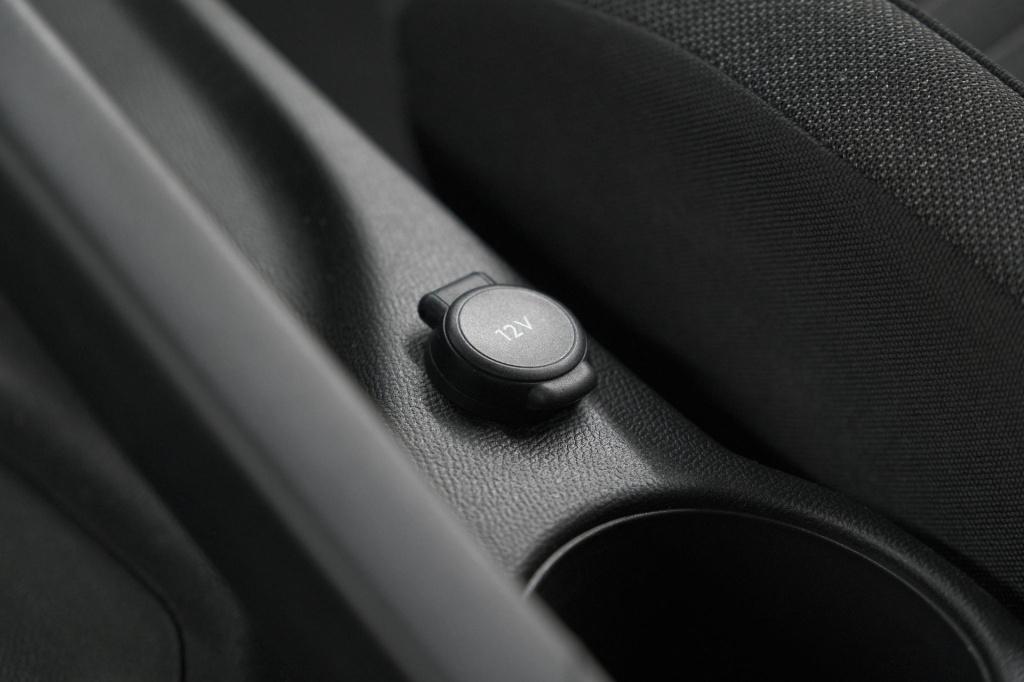 Peugeot 2008 puretech 100 active pack | allseason banden | parkeersensoren 