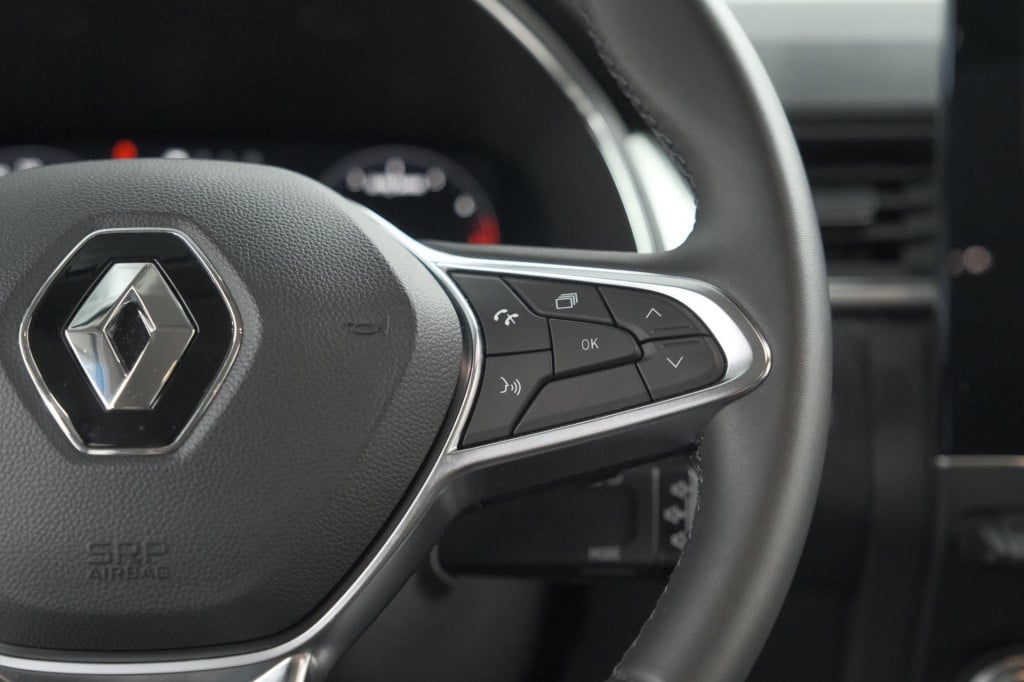 Renault Captur mild hybrid 140 edc techno | camera | 9.3 inch scherm | appl