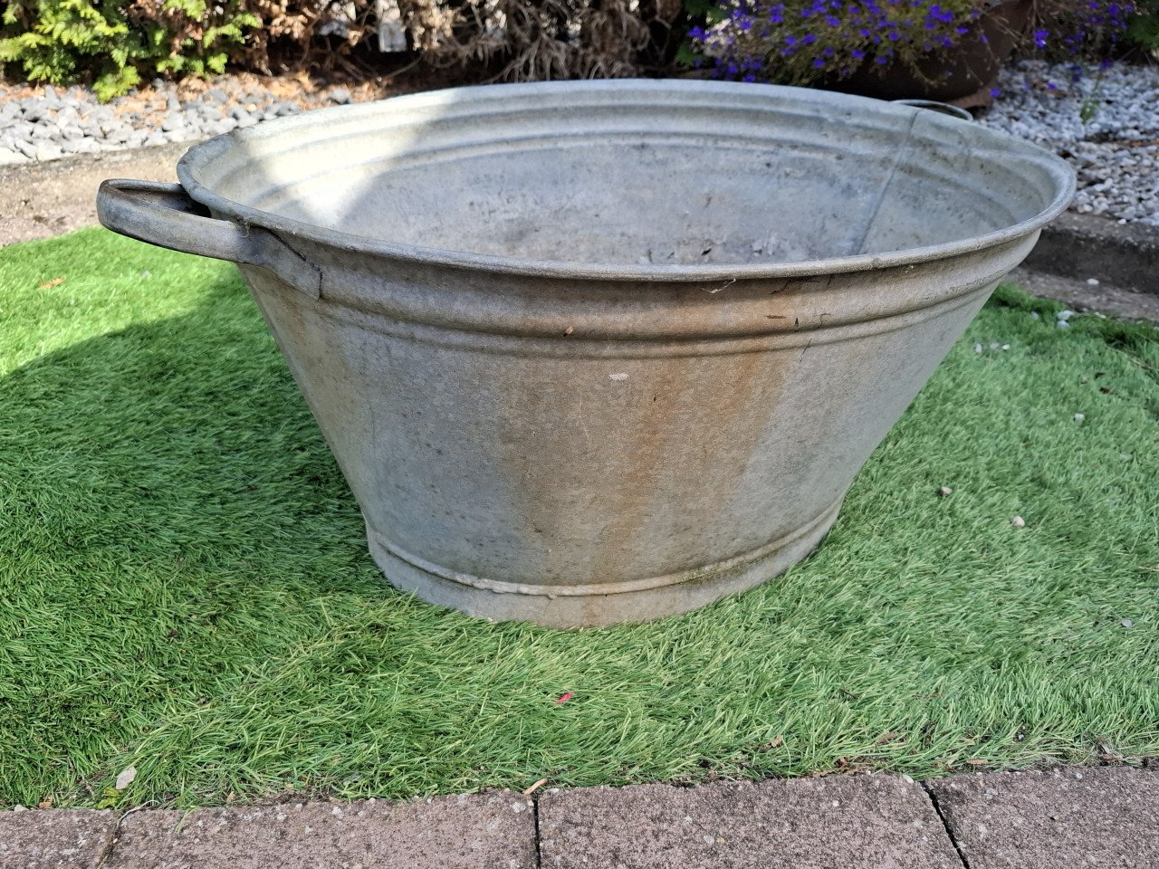 Grote zinken teil