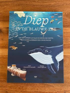 Nieuw | Diep in de blauwe zee | Gianumberto Accinelli