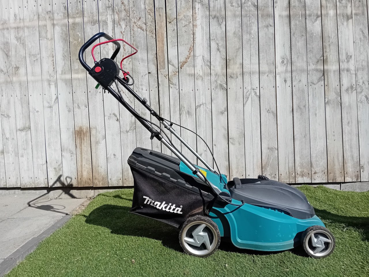 Makita grasmaaier ELM 3800 (elektrisch)