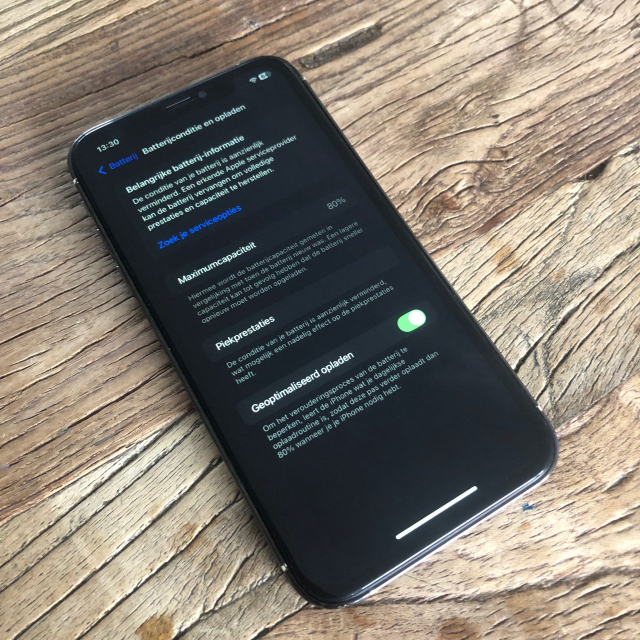 Iphone xr in 14 pro met barst