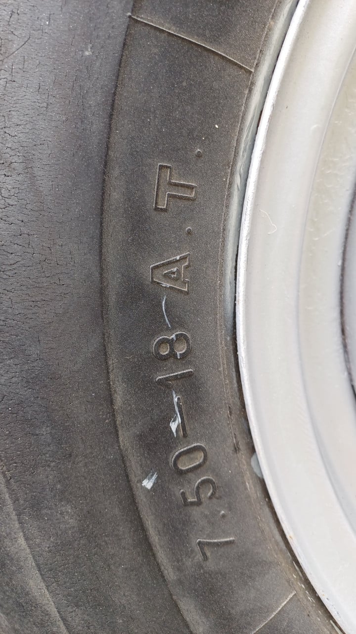 Smalle tractor voorwielen