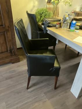 Zwarte leatherlook eetkamer stoelen 4 stuks