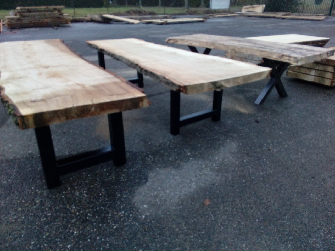 BOOMSTAMTAFELS TAFELBLADEN in boomstam vorm vanaf 100 euro, houten tafels,