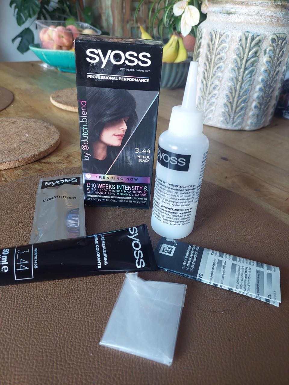 Nieuwe verpakking Syoss haarverf Petrol Black