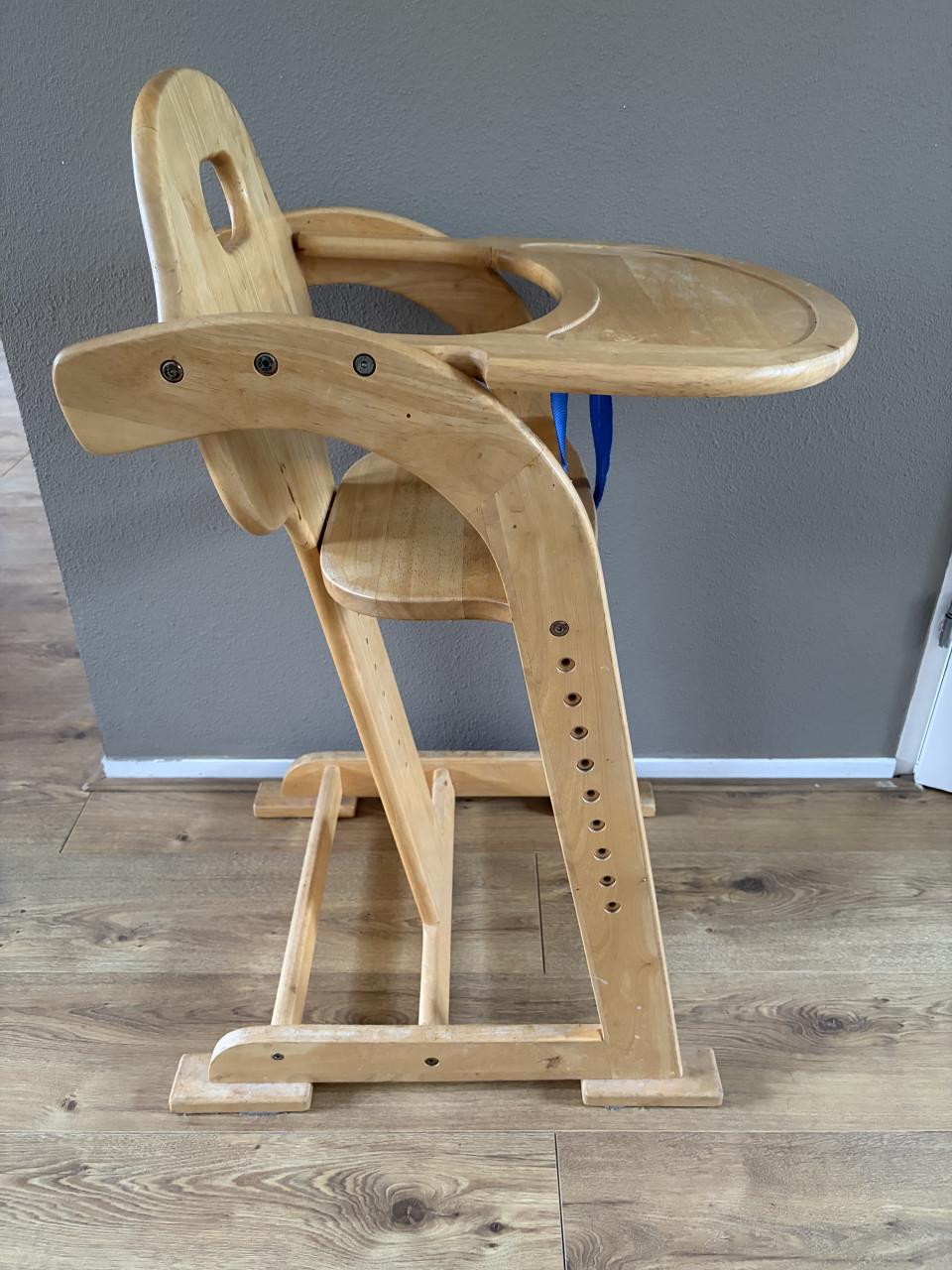 Kinderstoel hout