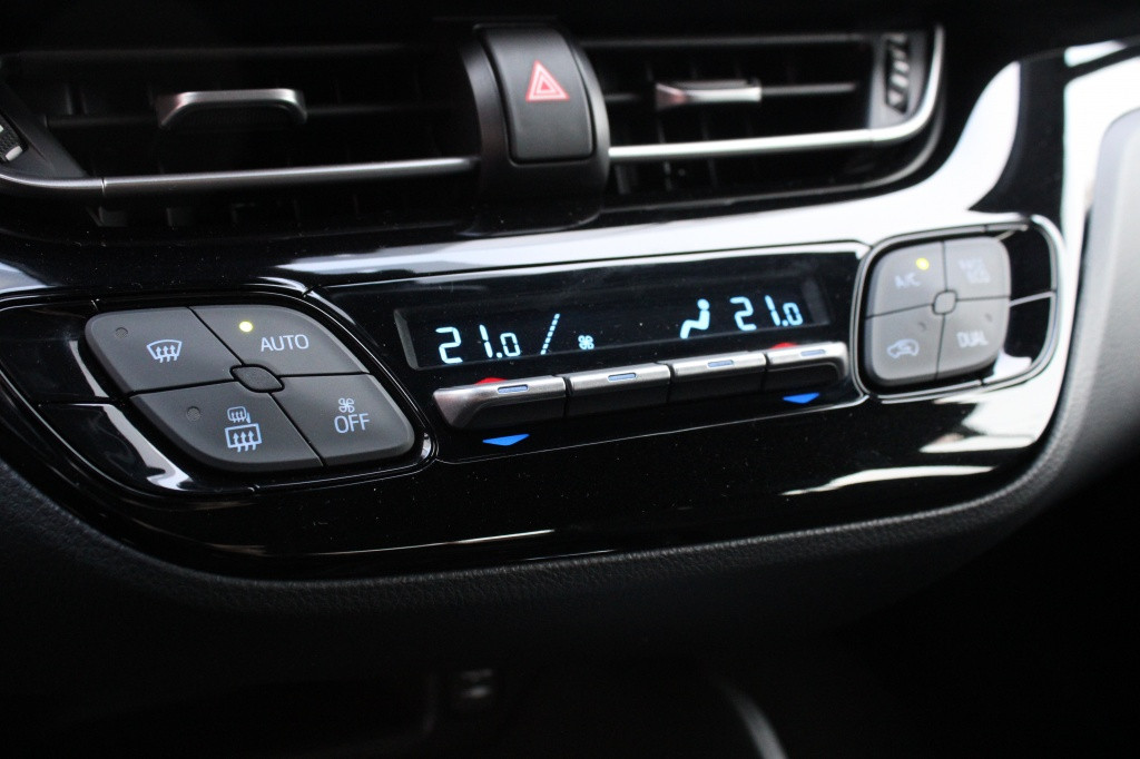 Toyota C-hr 1.8 hybrid active