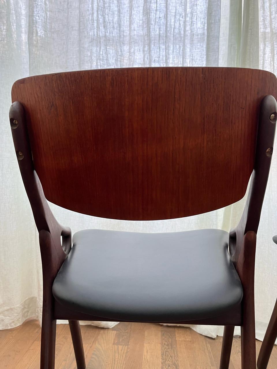 Set Arne Hovmand eetkamerstoelen