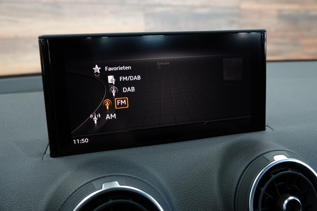 Audi Q2 35 tfsi | camera | pdc | keyless | led |