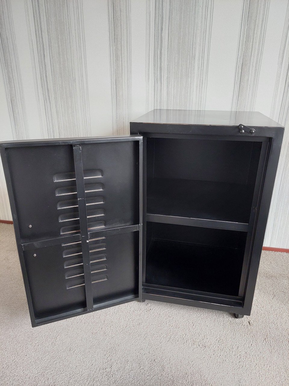 Bureau met kastje en krukje