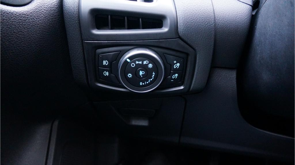 Ford Focus wagon 1.5 titanium edition rijklaar incl. garantie