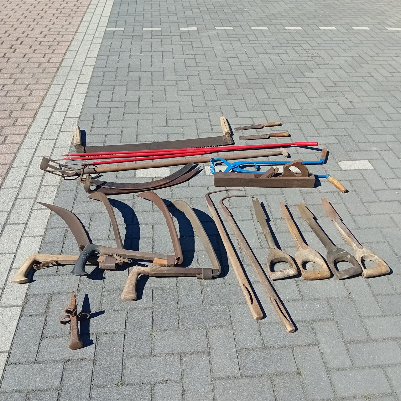 Oud landbouw gereedschap e.d.