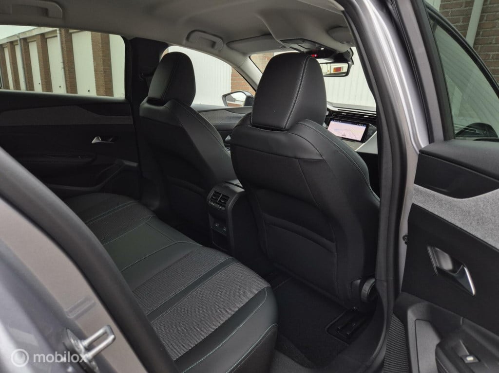 Peugeot 308 1.2 puretech allure / btw auto / automaat / led / acc / achteru