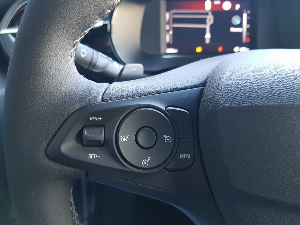 Opel Corsa 1.2 hybrid gs