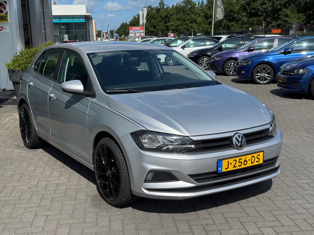Volkswagen Polo 1.0 tsi highline * carplay * pdc 2x * airco * 18 inch