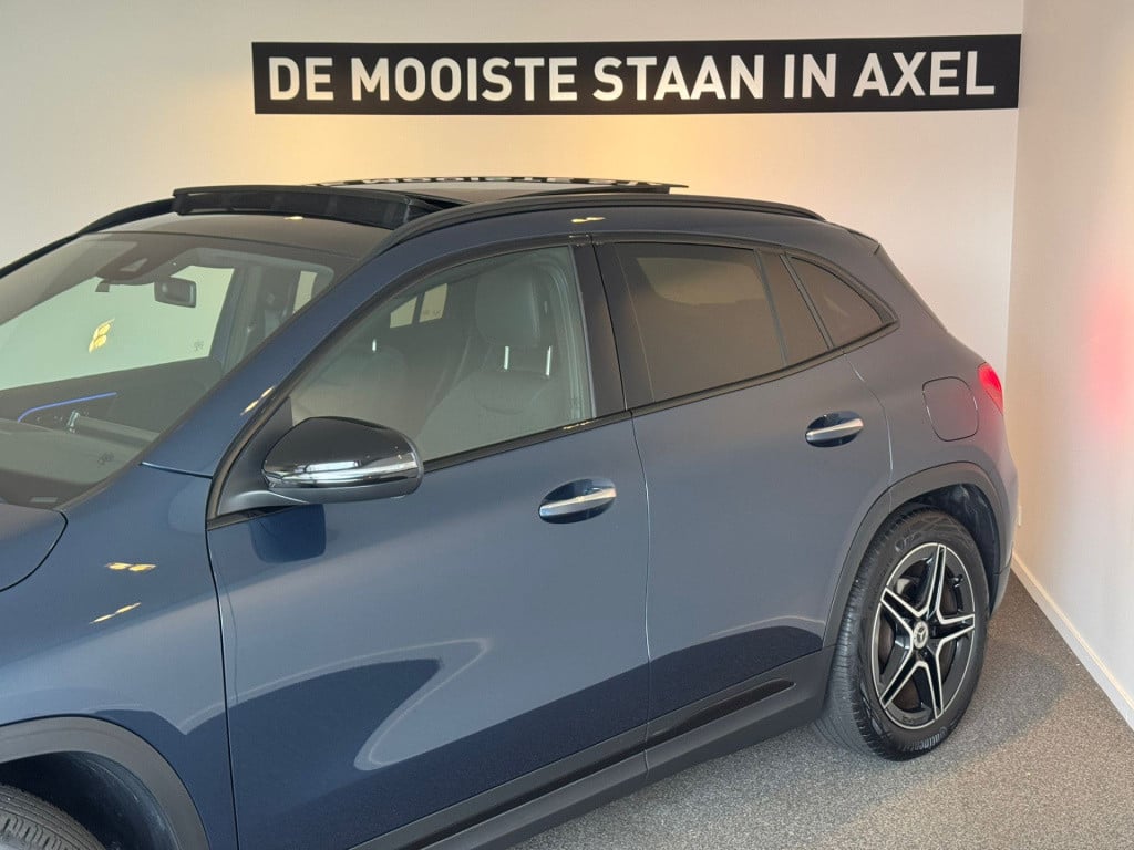 Mercedes-Benz Gla-klasse 180 business solution amg