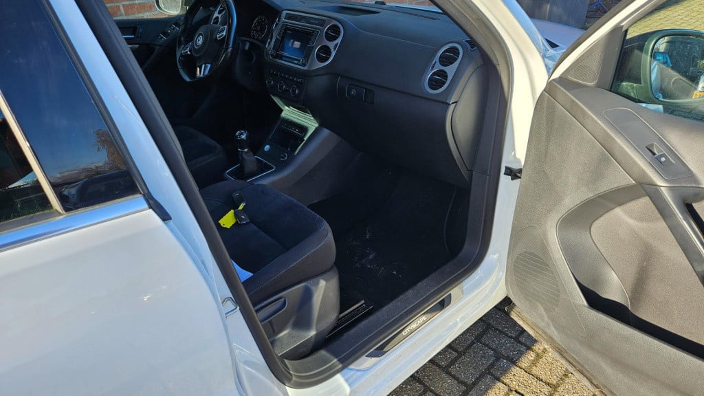 Volkswagen Tiguan 1.4 tsi r-line edition