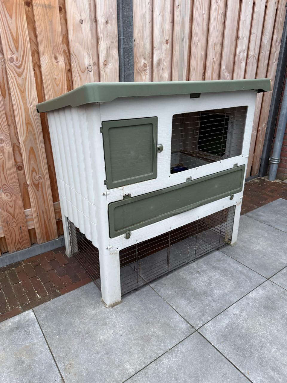 Kunststof konijnenhok