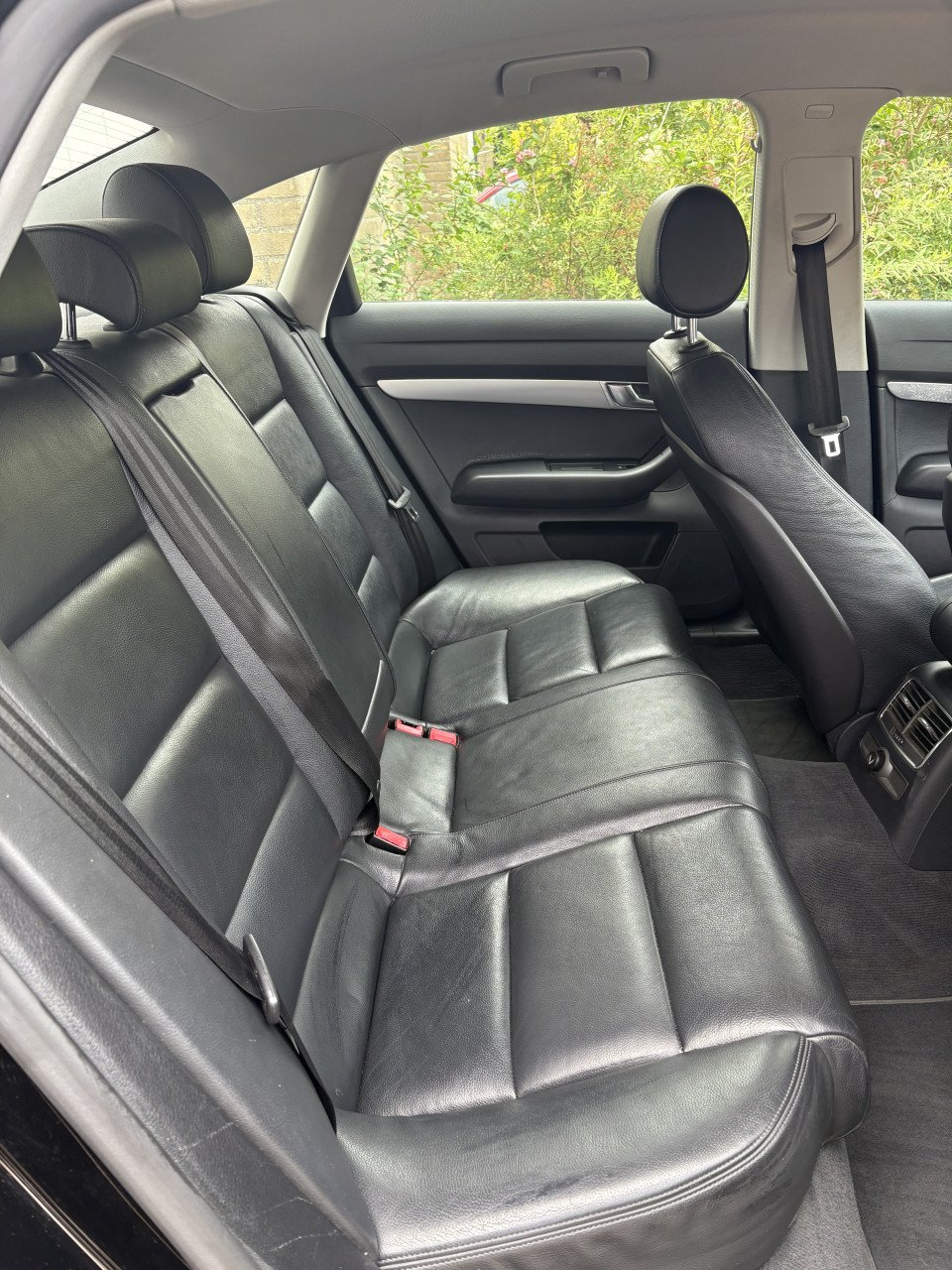Audi a6 2.4 v6 2e eigenaar