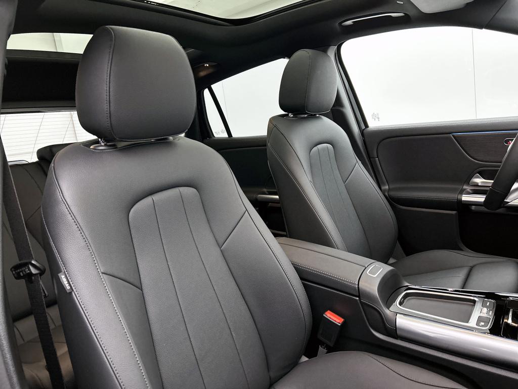 Mercedes-Benz Eqa 250+ business solution luxury 71 kwh | trekhaak | winterp