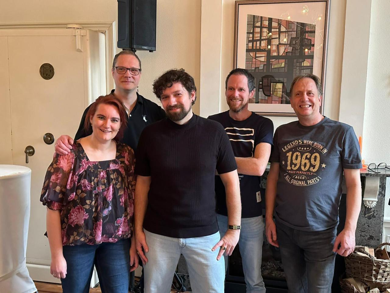 LEAD-TOETSENIST GEZOCHT!!