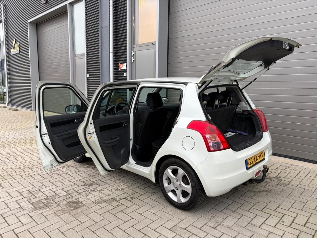 Suzuki Swift 1.3 shogun/airco/trekhaak/lichtmetaal/