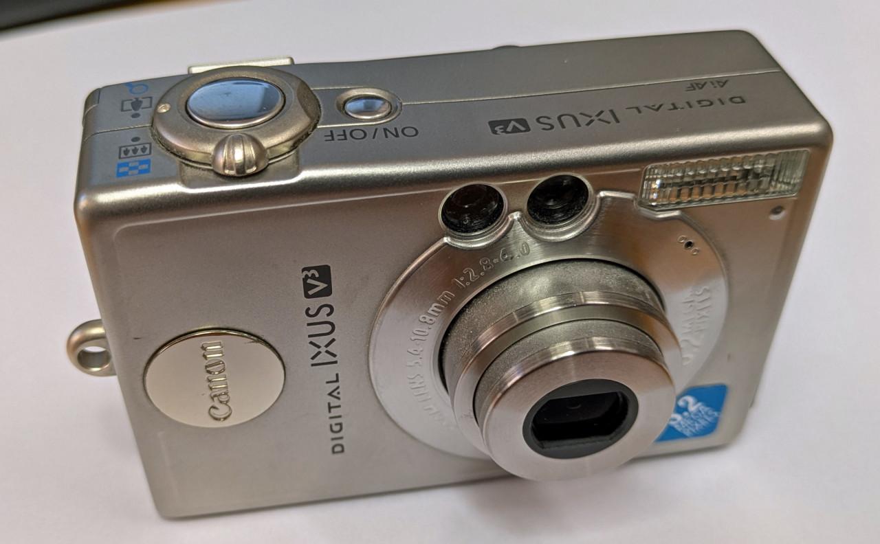 Canon Digital IXUS V3 digitale camera