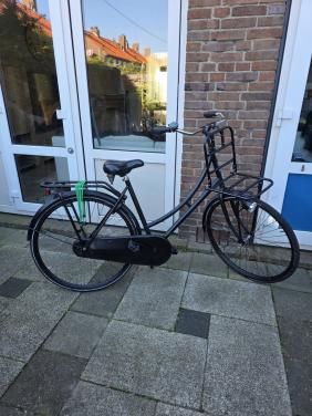 Dames fiets 28 inch-Nieuw voordrager- Nieuw slot-Fr.maat 54cm