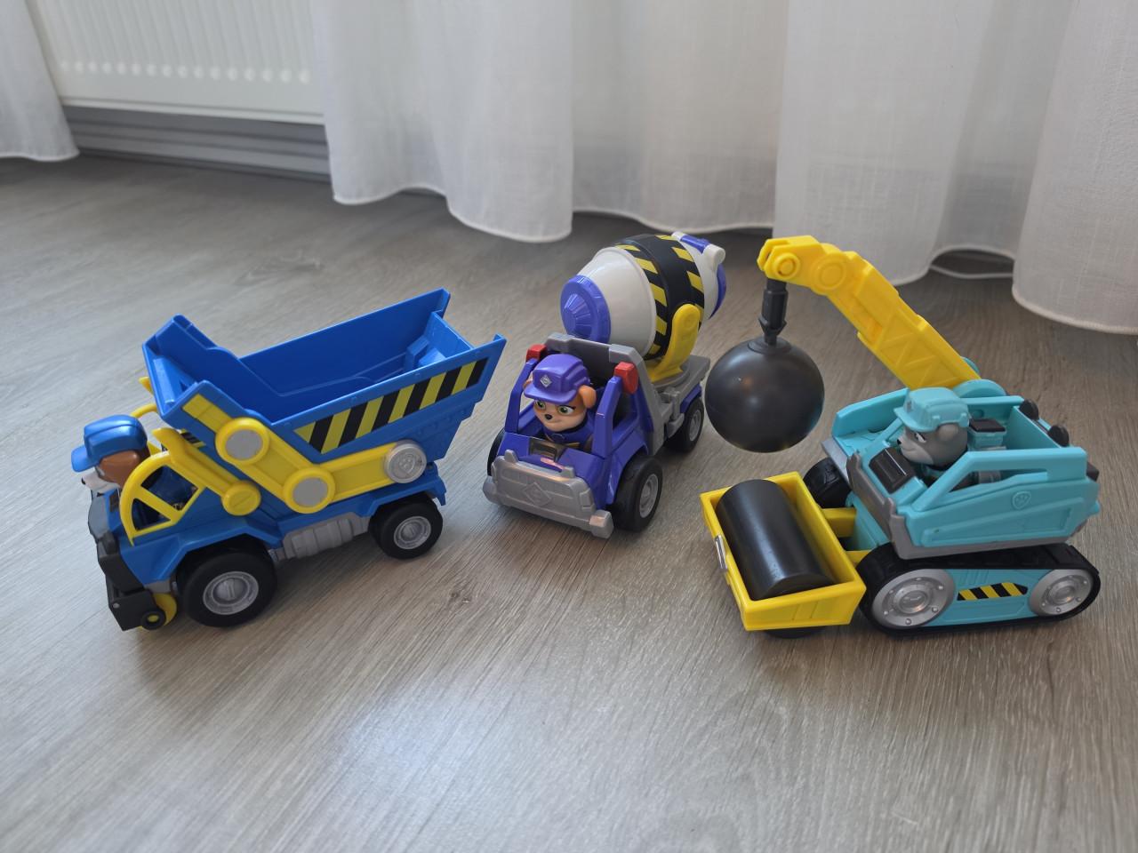 Rubble and Crew autos set