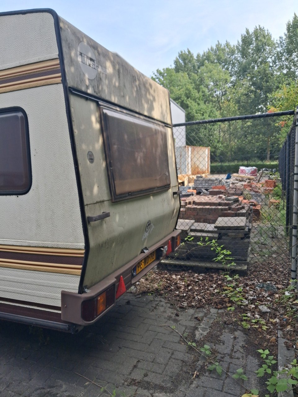 Te koop goedkope caravan