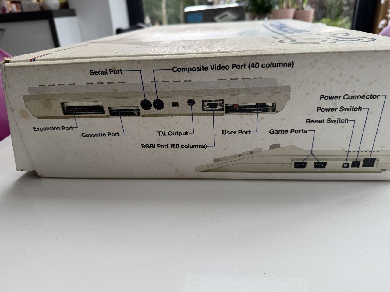 Commodore 128 computer met data recorder en joystick