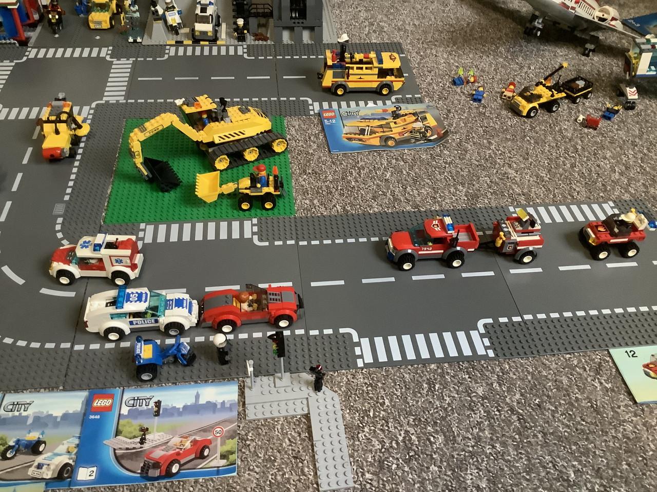 Grote partij LEGO te koop aangeboden, zie de foto’s en de omschrijving aub