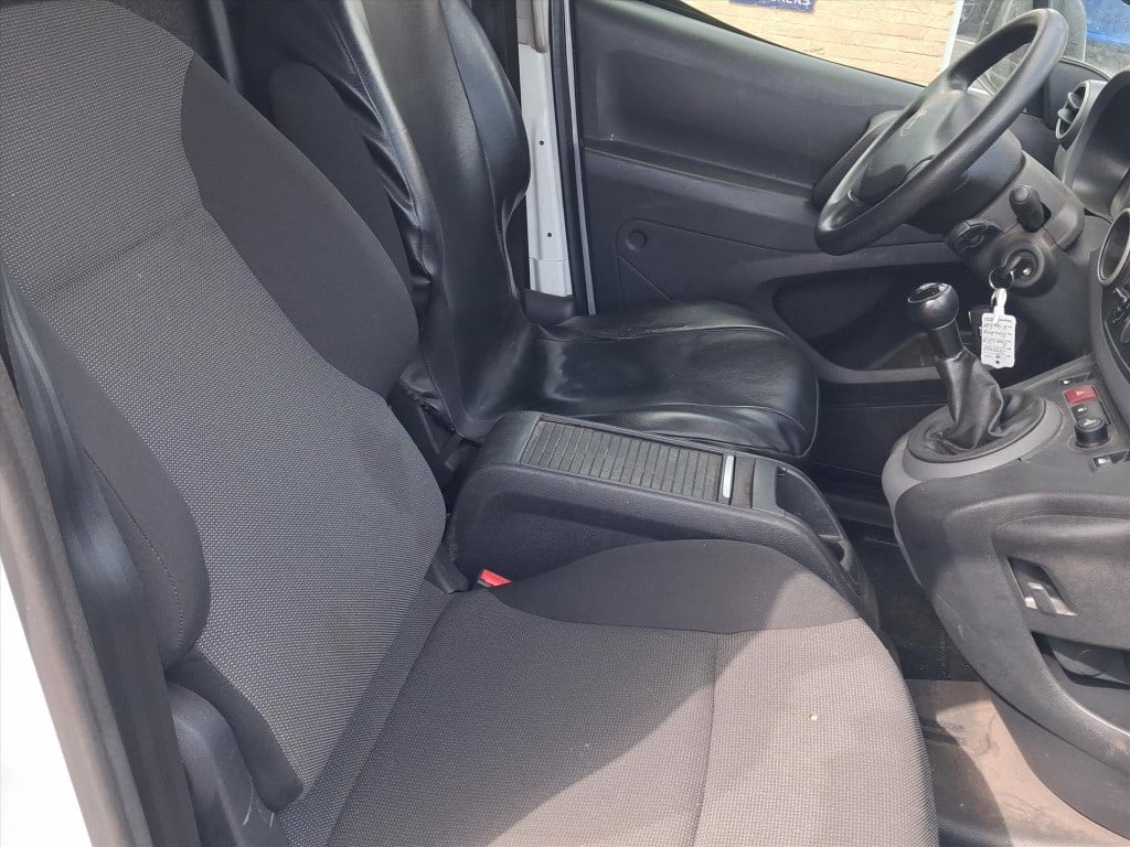 Peugeot Partner 1.5 bluehdi 100pk 650kg premium | airco, laadkasten, zijdeu