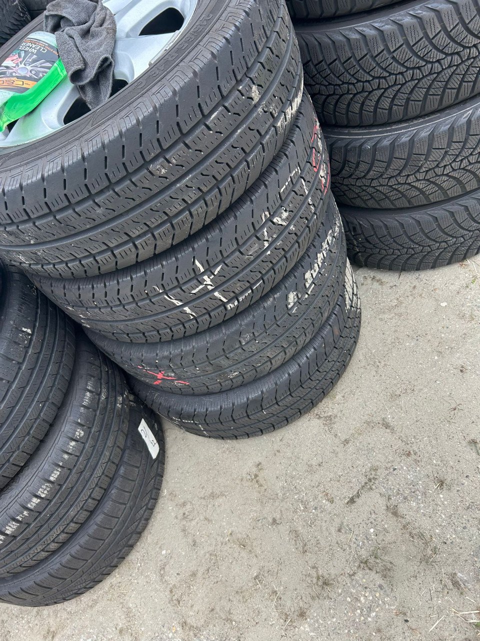 RENAULT ALUMINIUM VELGEN MET TYFOON BUSBANDEN 16C INCH
