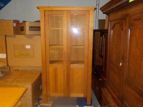 In bijna nieuw staat mooi massief wandmeubel