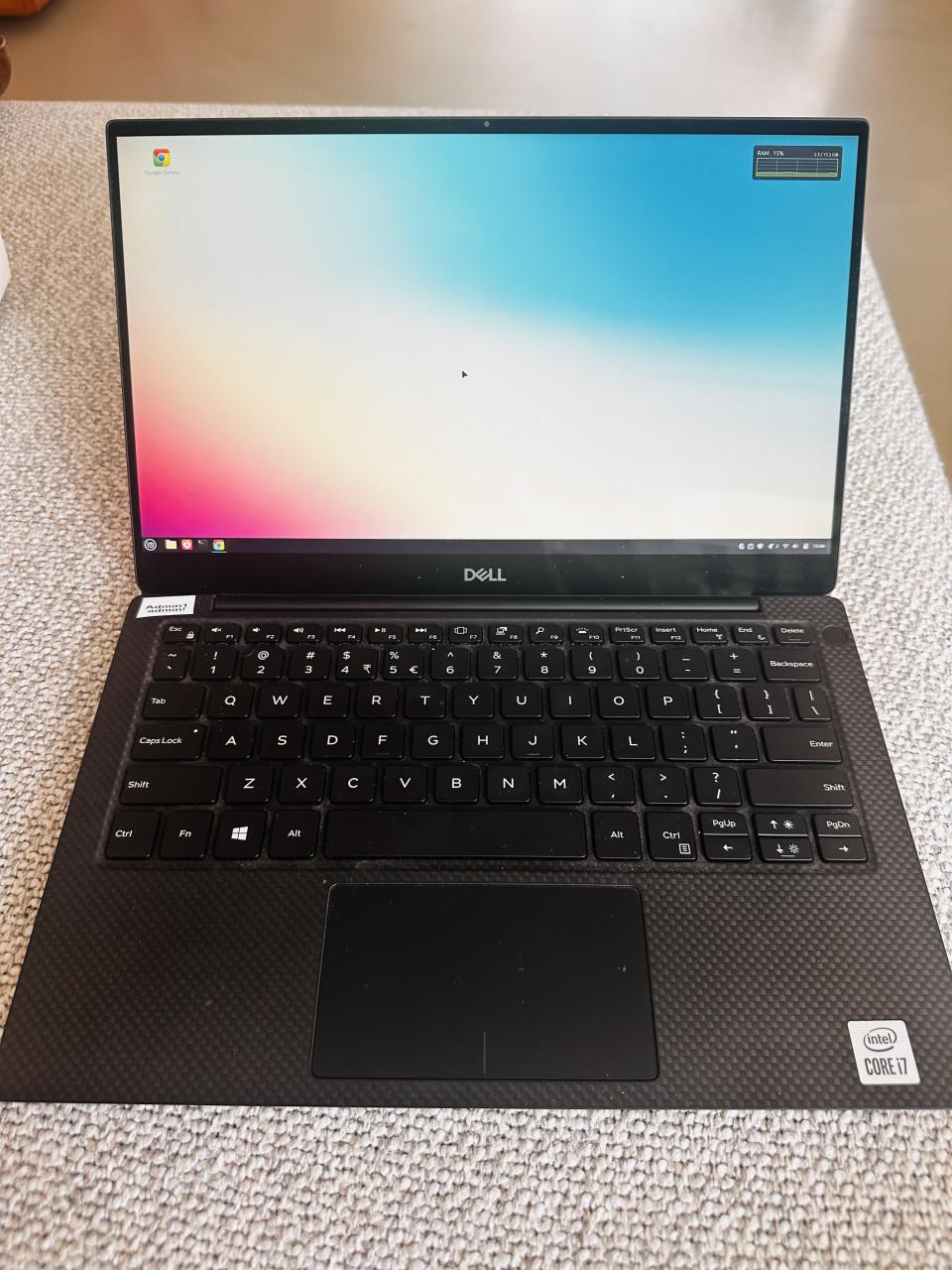 Laptop Dell xps i7 512 GB  16GB RAM Linux mint.