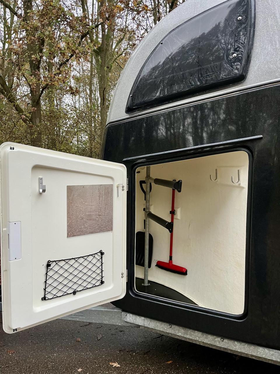 Polyester Bockmann Duo met zadelkamer en aluminium bodem