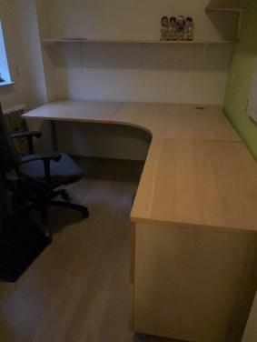 Bureau + kast + stoel