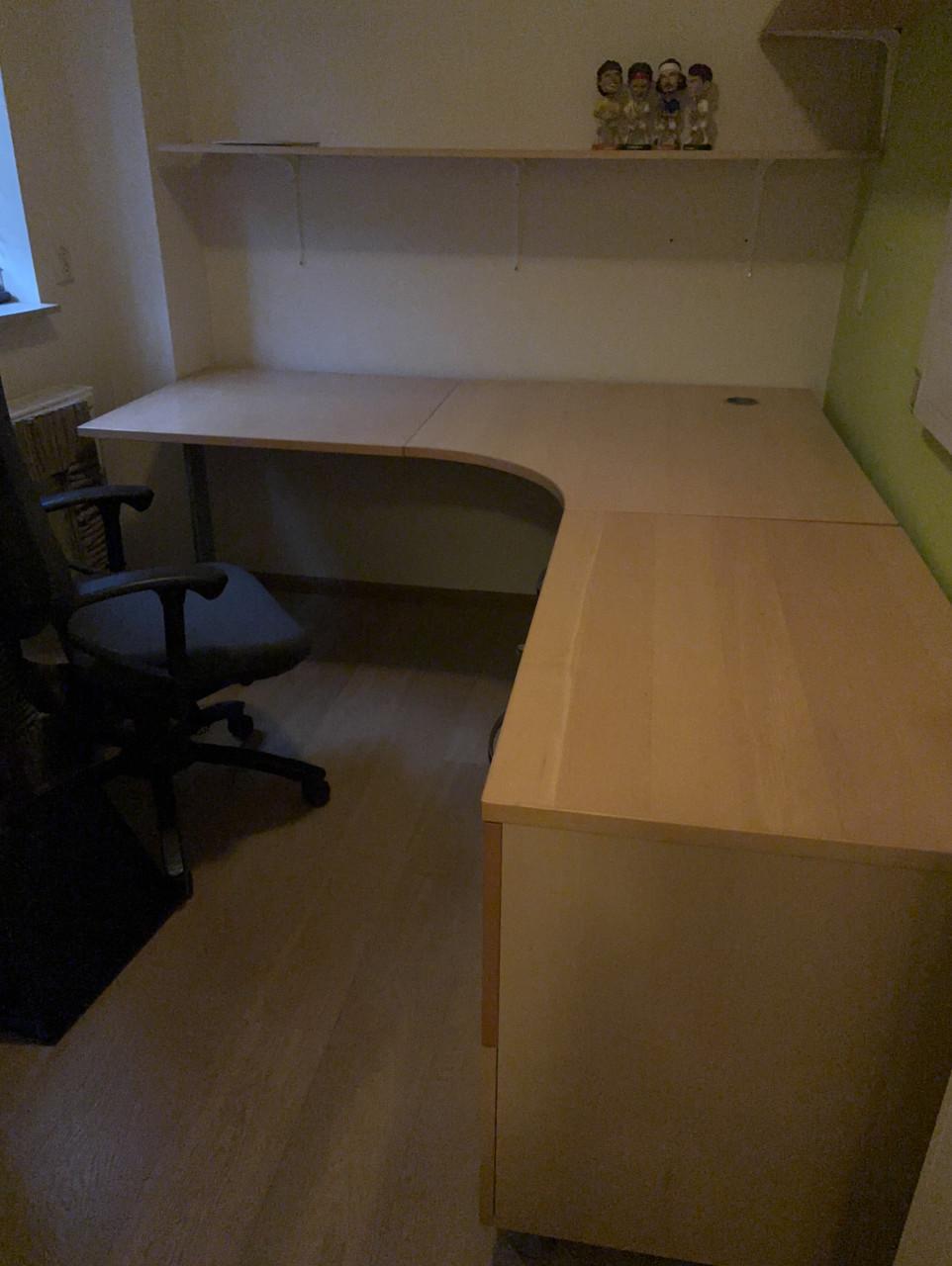 Bureau + kast + stoel