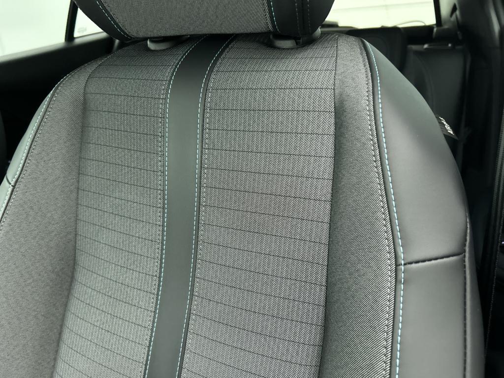 Peugeot E-2008 ev allure pack 50 kwh | rijklaar | stoelverwarming | 360 cam