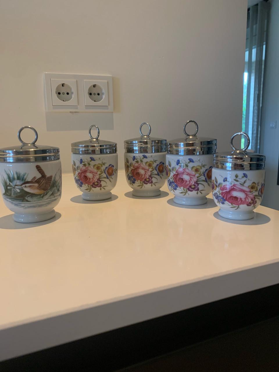 4 egg coddlers porselein