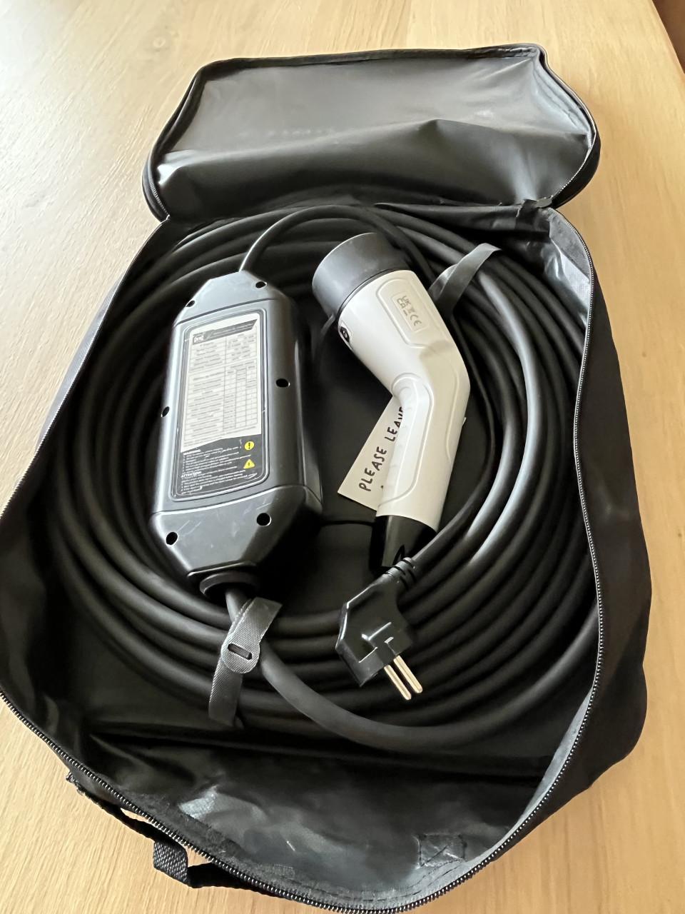 Te koop: VoltEdge Mobiele thuislader 3,7 KW, Type 2 15m, 16A 1fase