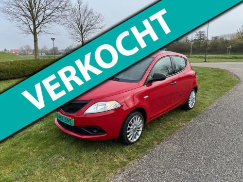 Lancia Y(psilon) de meest luxe fiat 1.2 platinum