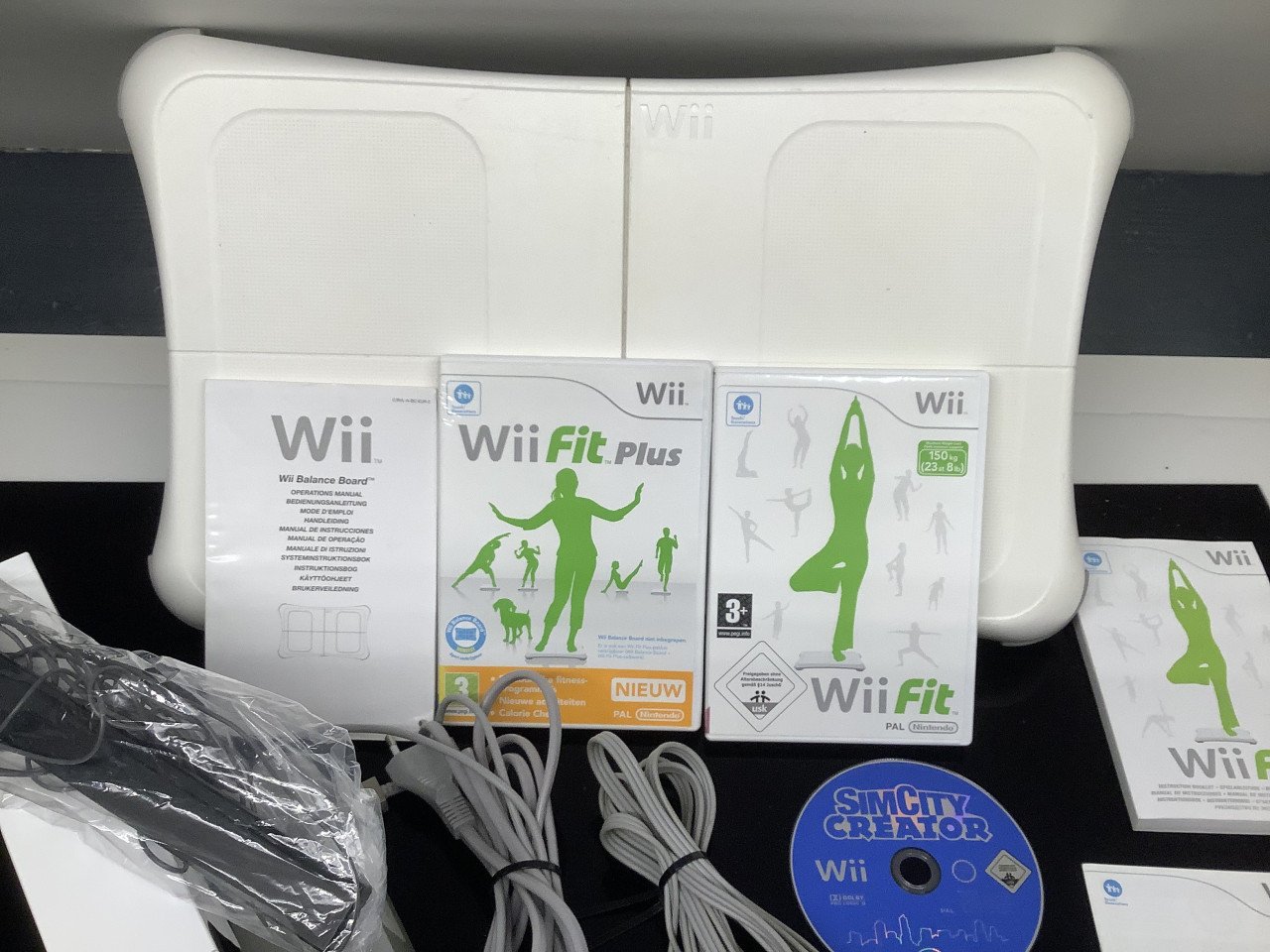 Nintendo Wii compleet, zonder doos met veel spellen.