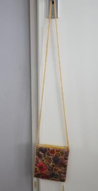 Bloemen en kraaltjes  schouder tasje