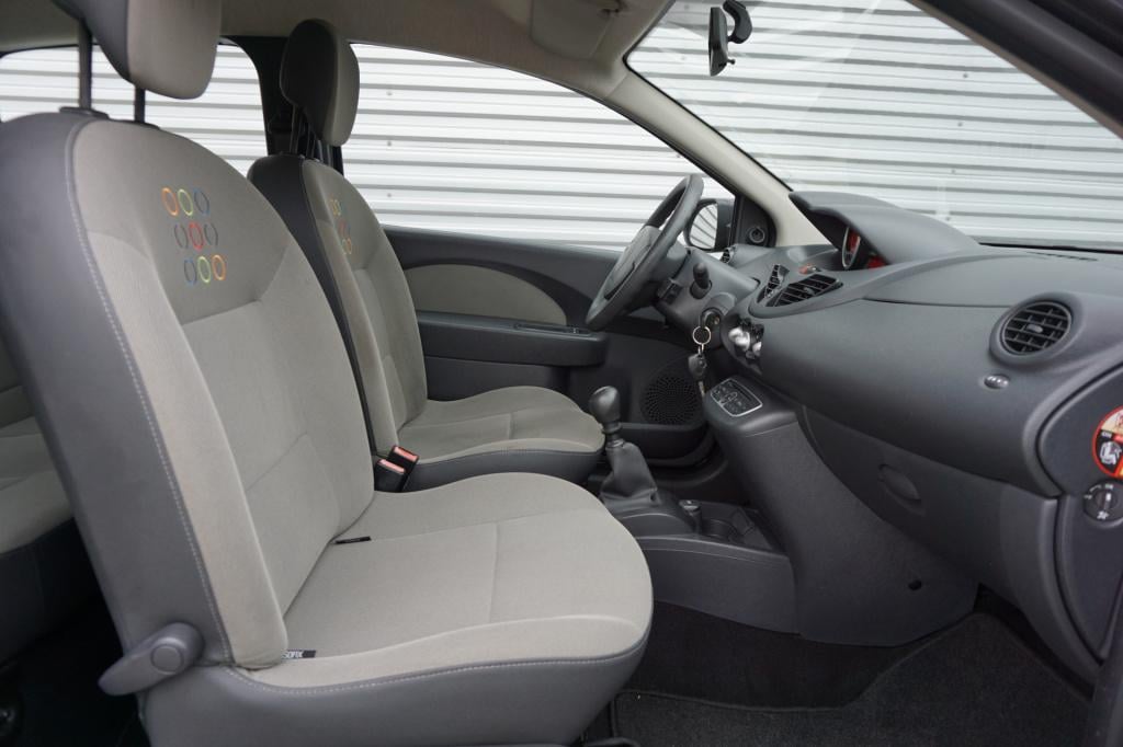 Renault Twingo 1.2-16v authentique elektr. ramen / nap / apk t/m 11-2027