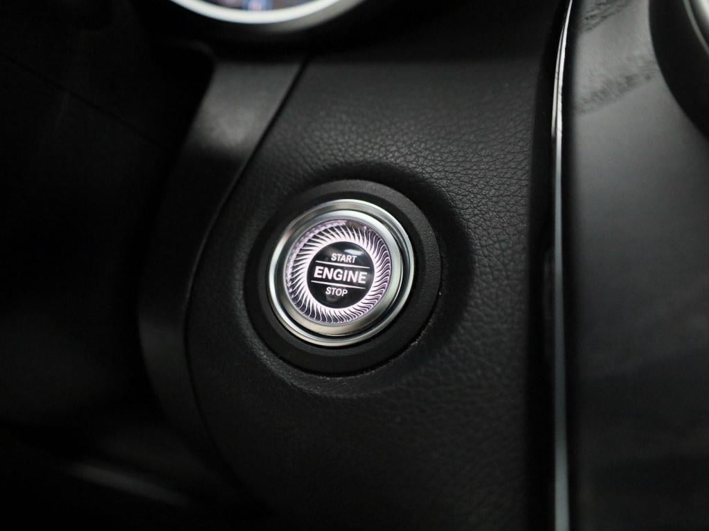 Mercedes-Benz Glc 300e 4matic business solution amg | automaat | apple carp