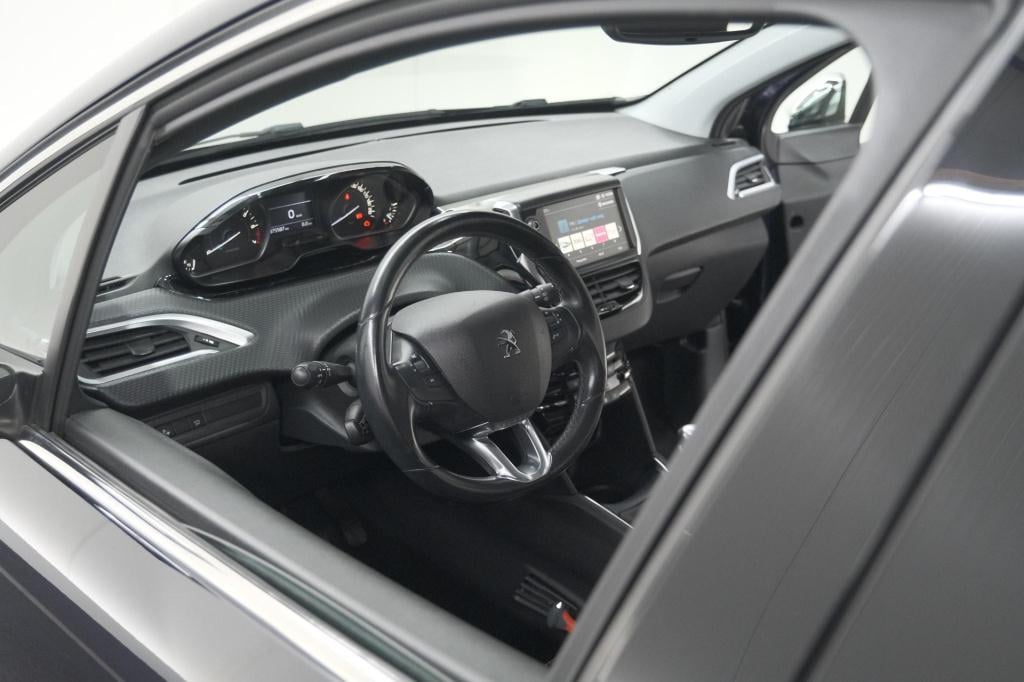 Peugeot 208 puretech 110 tech edition | camera | apple carplay | parkeersen