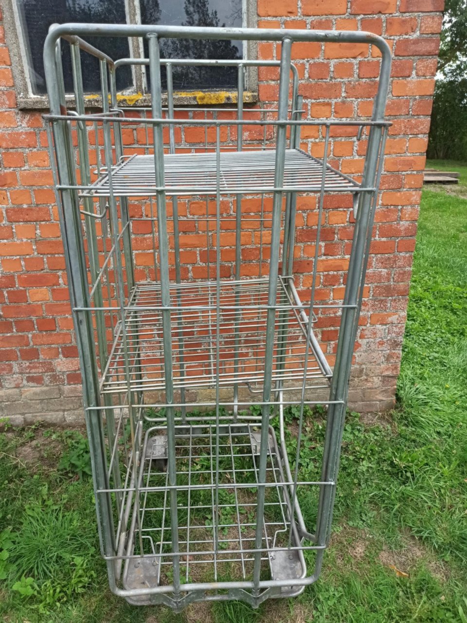 3 hek - rolcontainer rek met plateau's